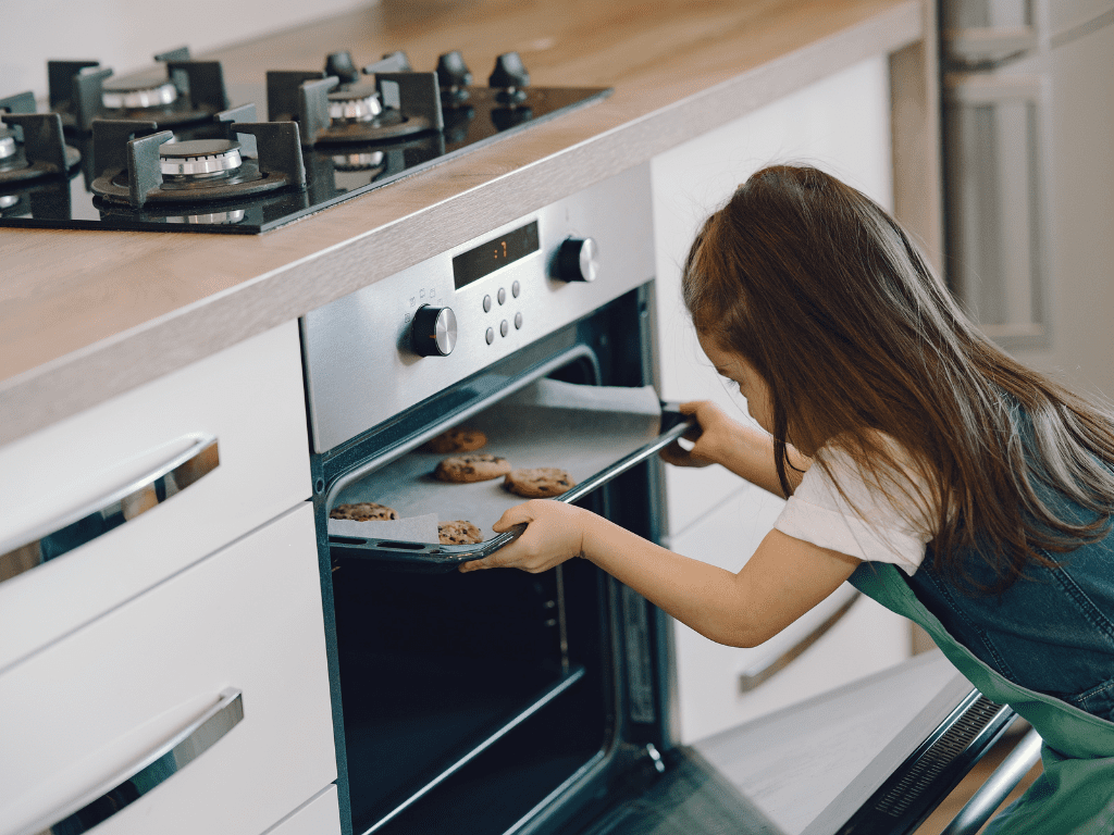 can-you-use-the-oven-and-stove-at-the-same-time-spicy-buffalo